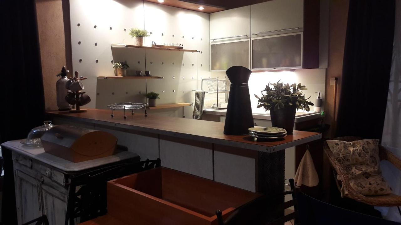 Joli loft dans village pittoresque Péret Extérieur photo